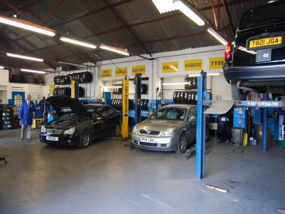 Best Fit Glasgow SaabServicing, MOT and Tyres Site